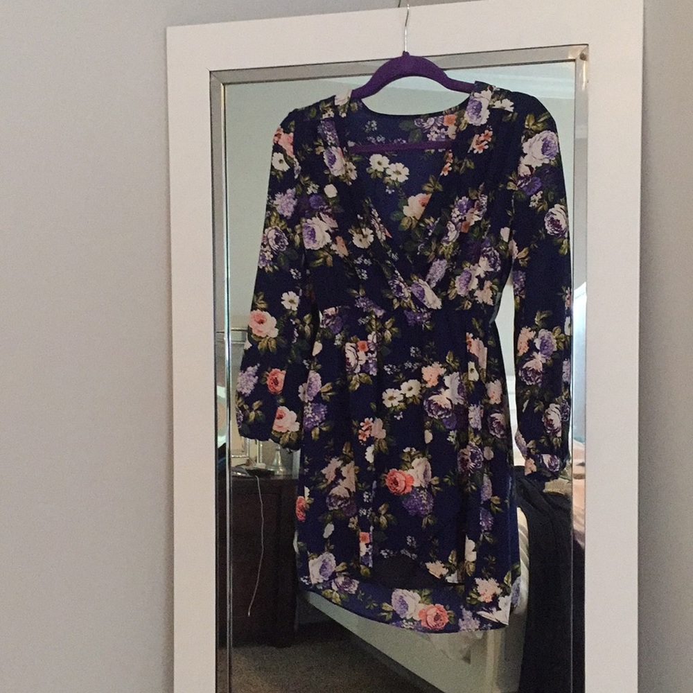 Long sleeve Lulus dress xs